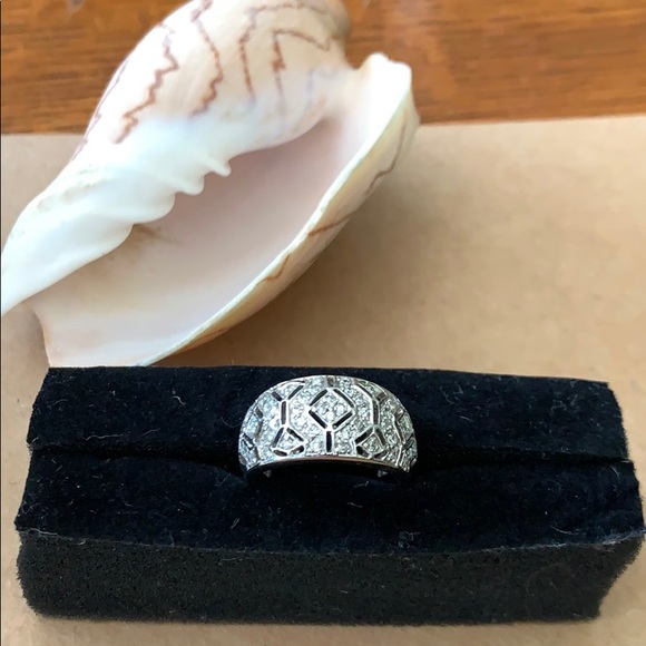 Ring - Picture 1 of 3